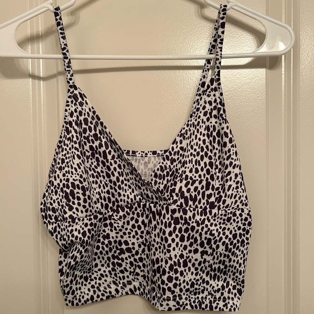 3 cropped tank tops